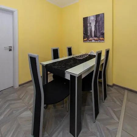 Double Room Flat In The Heart Of Students Town Apartment *